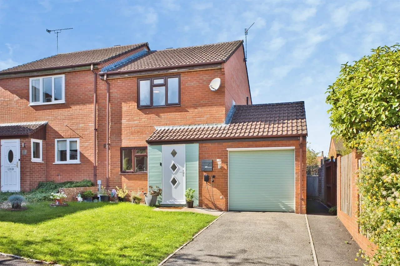 Orchard Rise, Crewkerne, TA18, photo 2