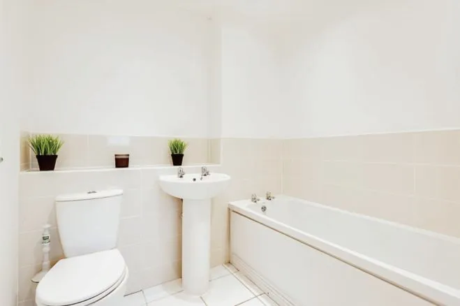 Dydale Road, Taw Hill, SN25, photo 8