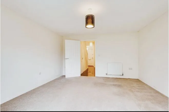 Dydale Road, Taw Hill, SN25, photo 7