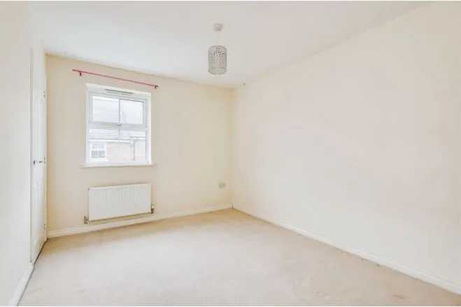 Dydale Road, Taw Hill, SN25, photo 13