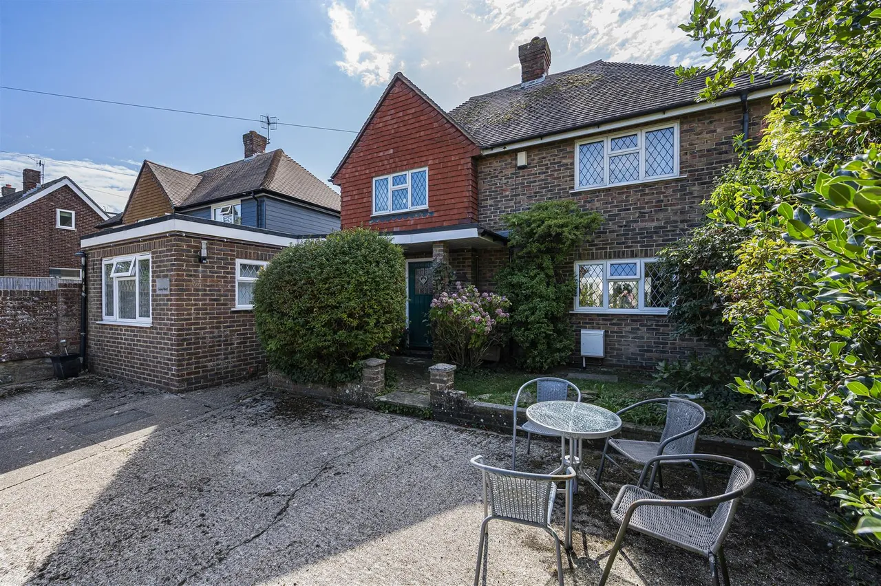3 bed house for sale, Grove Road, Seaford