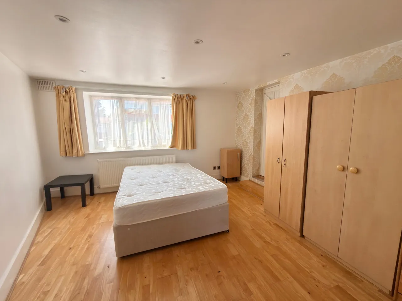 Derwent Crescent, Stanmore, HA7, photo 5