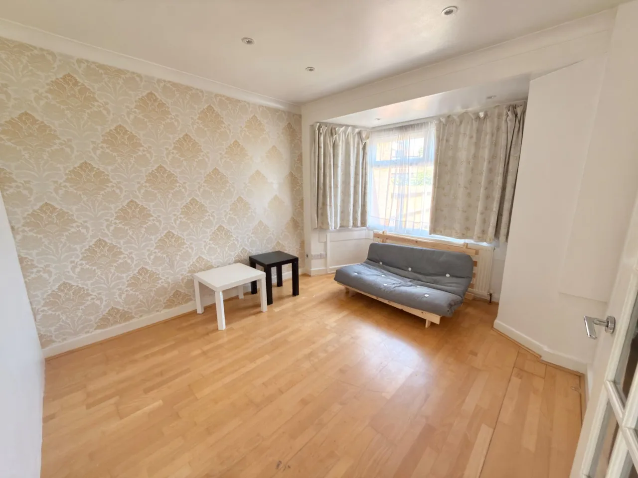 Derwent Crescent, Stanmore, HA7, photo 4