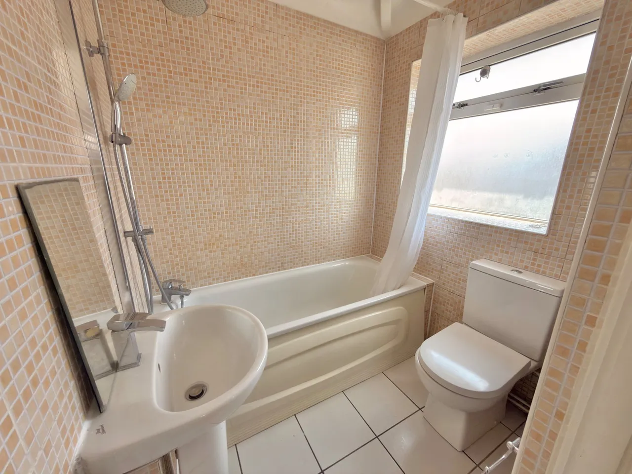 Derwent Crescent, Stanmore, HA7, photo 10
