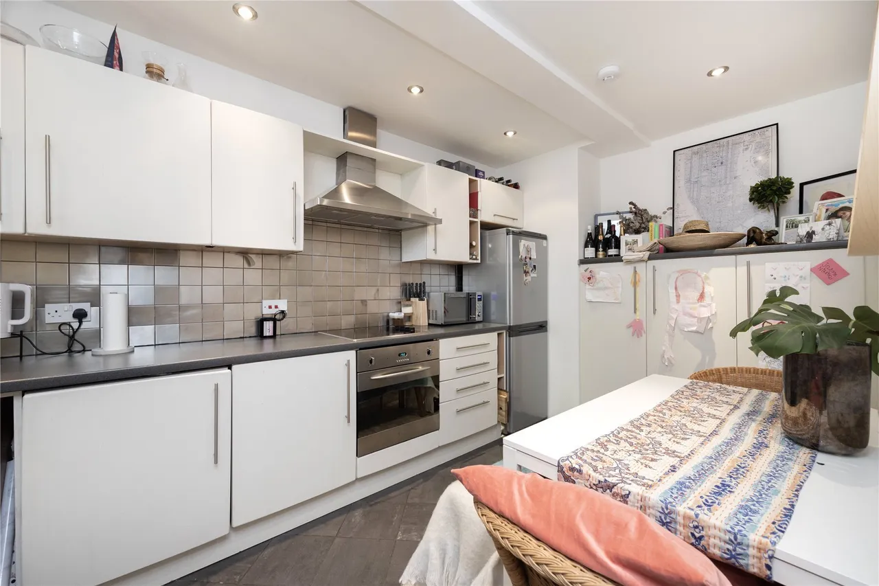 Swan Court, Chelsea Manor Street, Chelsea, SW3, photo 8
