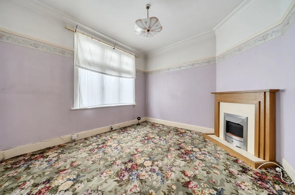 Southend Crescent, 66 Southend Crescent London Greater London London, London, Greater London, SE92SB, photo 2