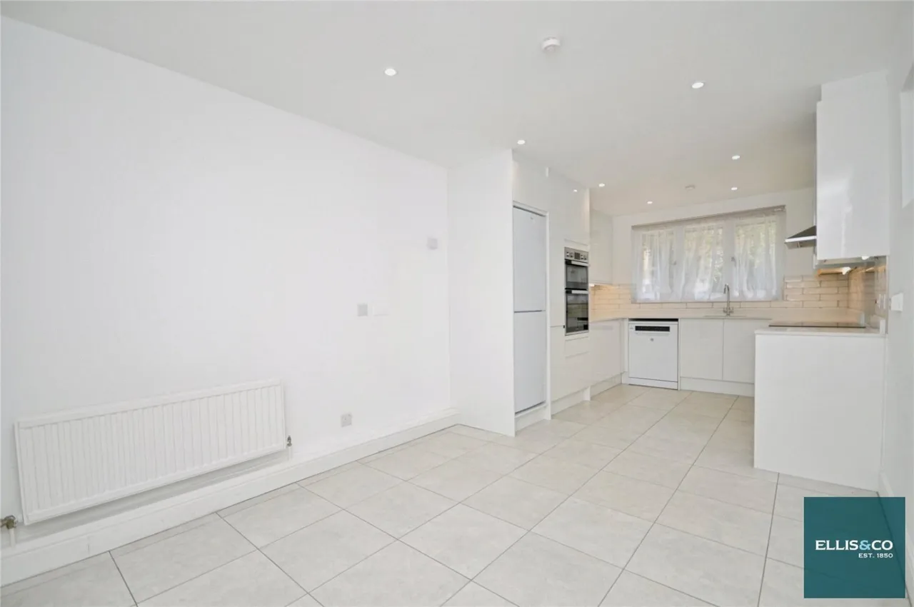 Hendon Lane, Finchley, N3, photo 12