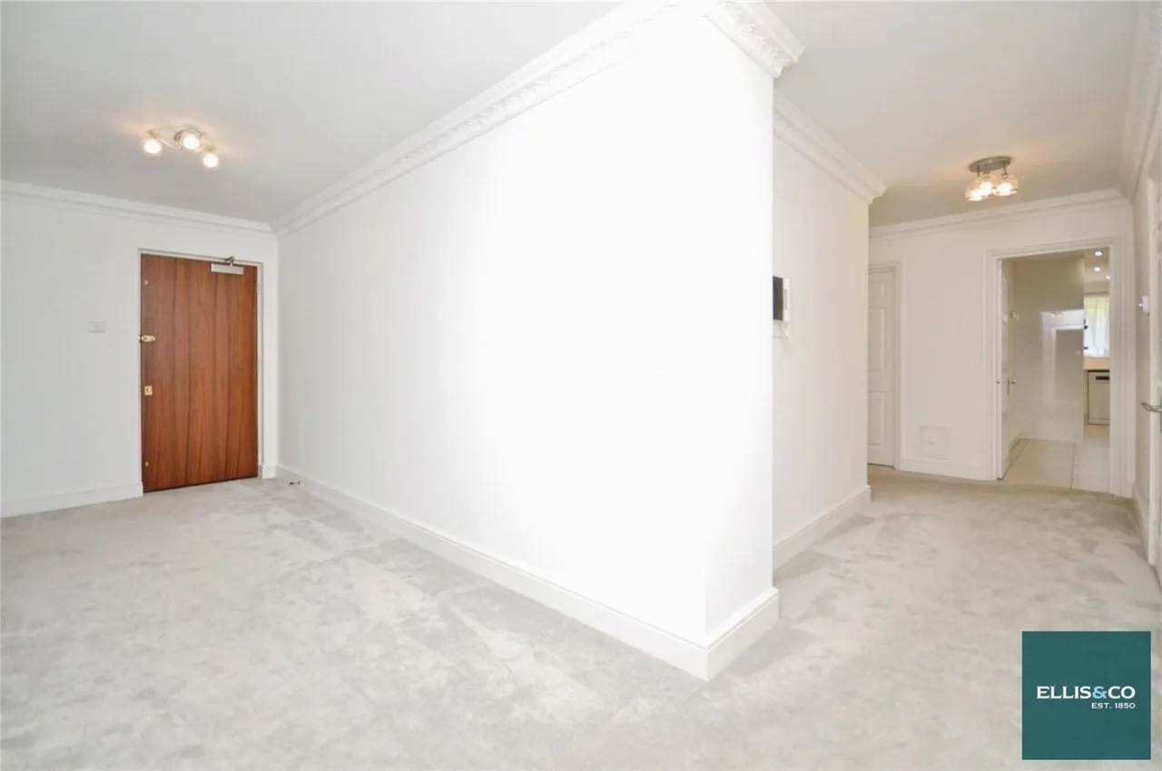 Hendon Lane, Finchley, N3, photo 14