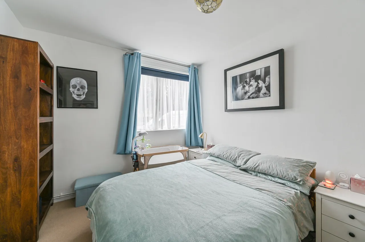 31 Scrutton Close, London, photo 7