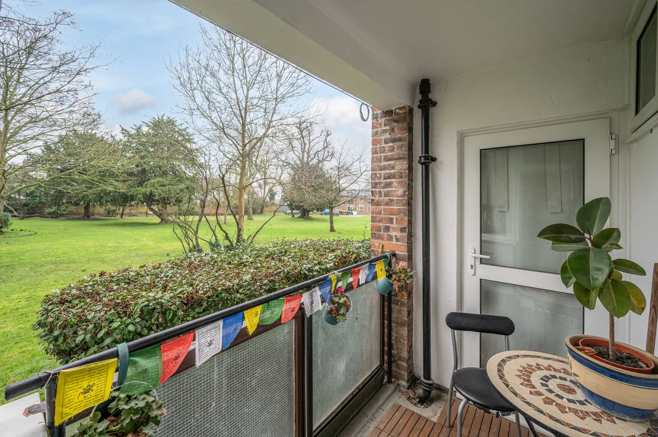 31 Scrutton Close, London, photo 10
