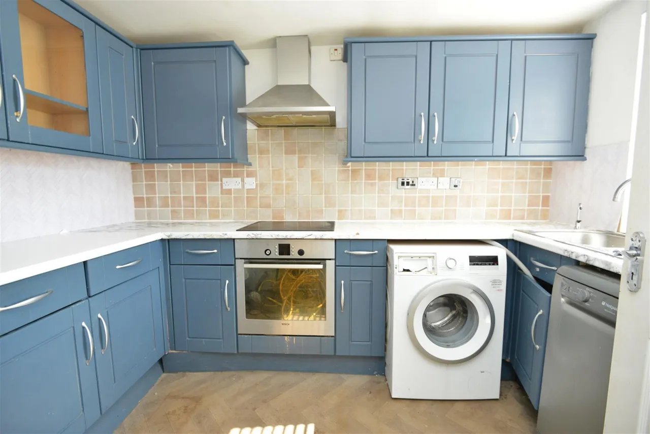 Downend Road, Kingswood, Bristol BS15 1SP, photo 6