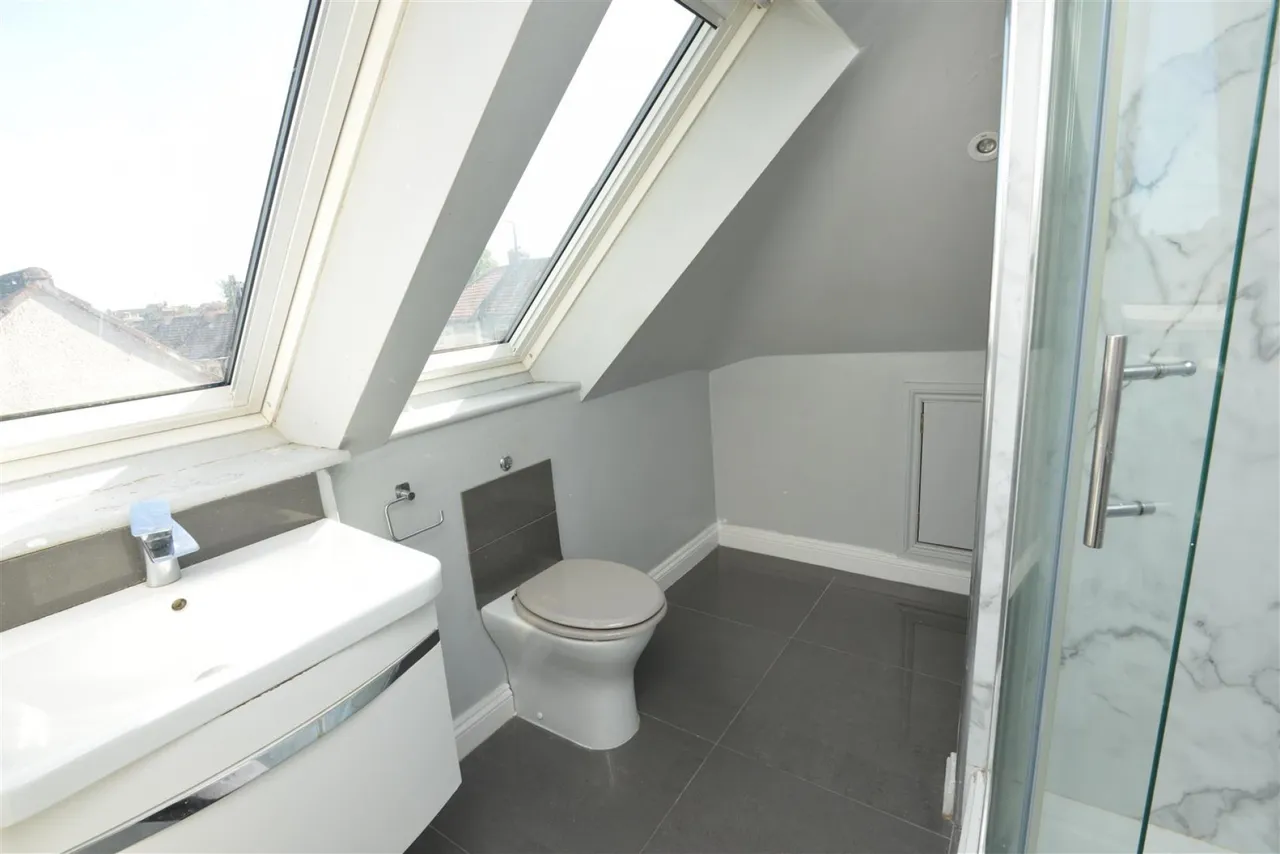 Downend Road, Kingswood, Bristol BS15 1SP, photo 9