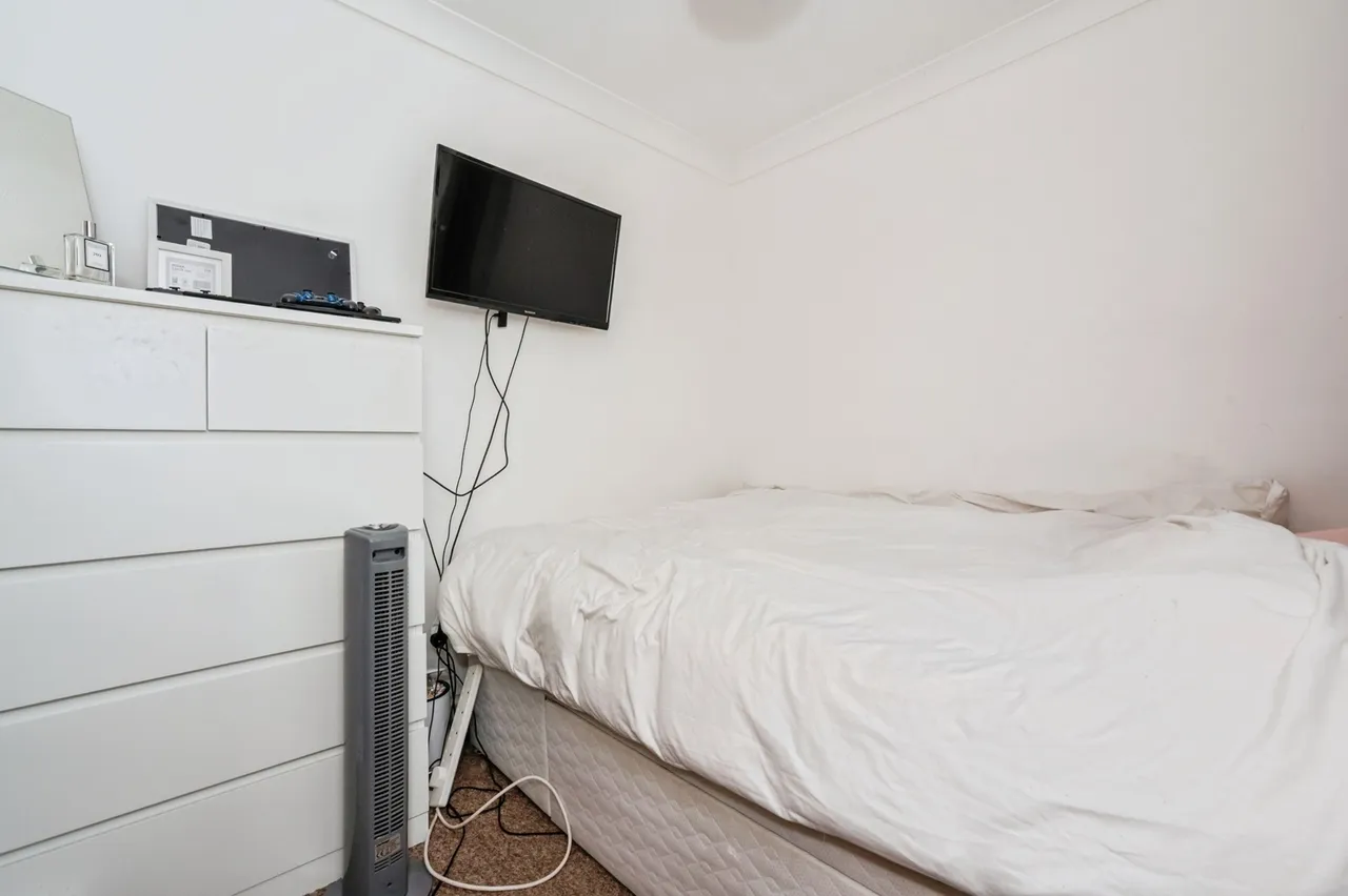 St. Hildas Way, Gravesend, DA12, photo 14