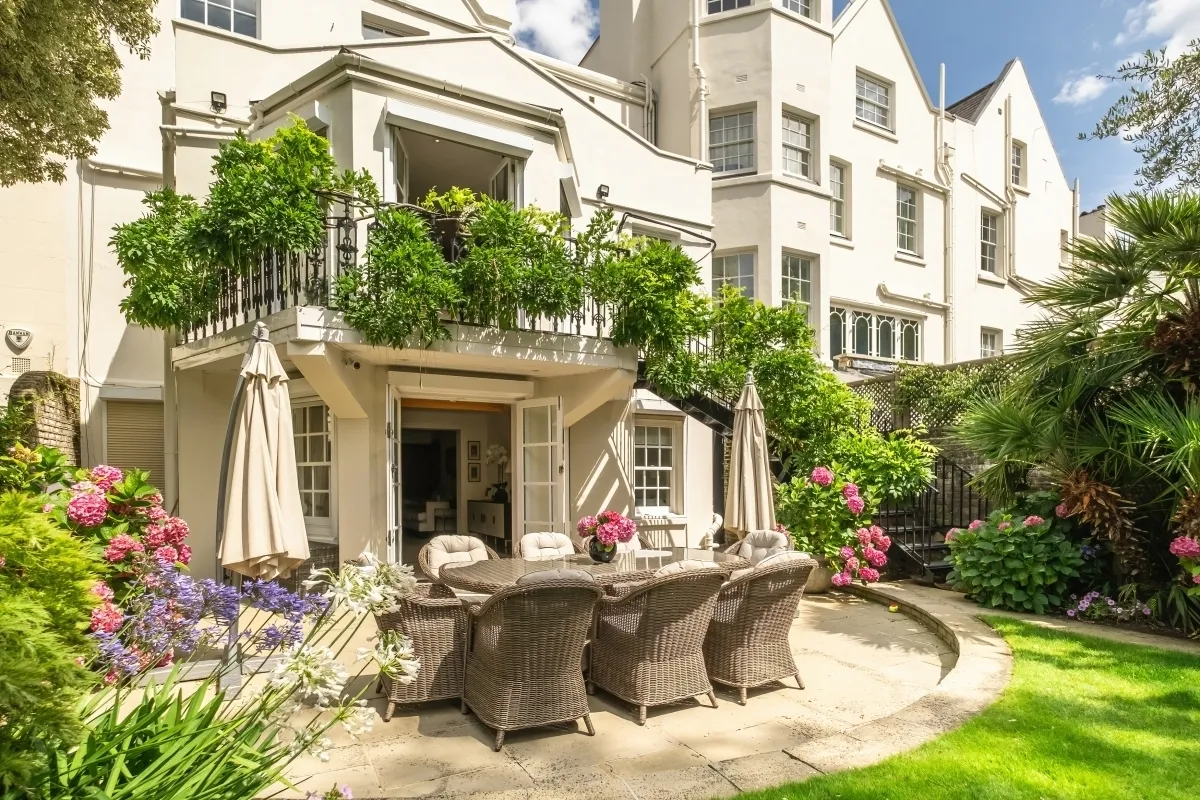 5 bed house to rent — Addison Road London W14