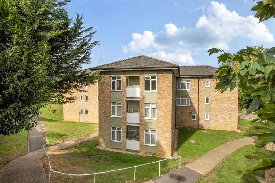2 bed flat for sale, Wycombe View, Flackwell Heath, HP10