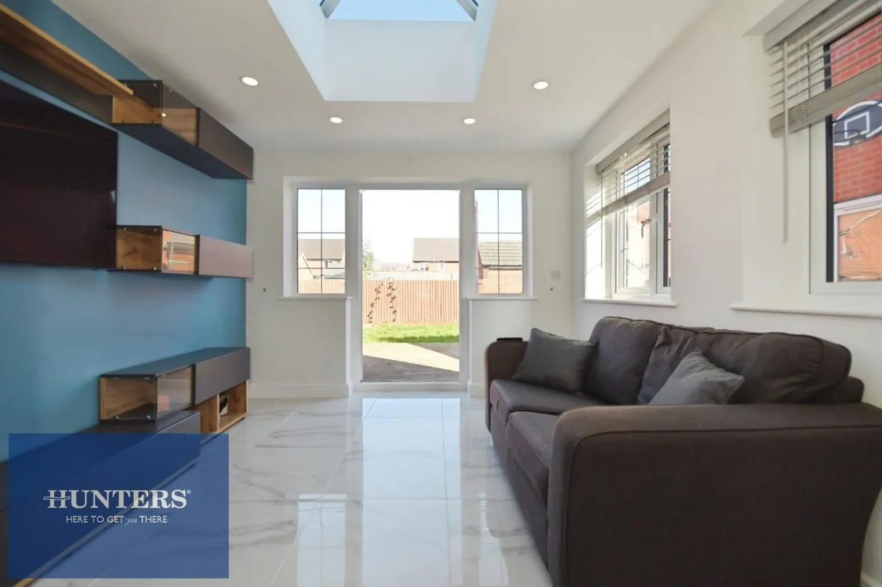 Caulfield Close, Dunston, S41, photo 6
