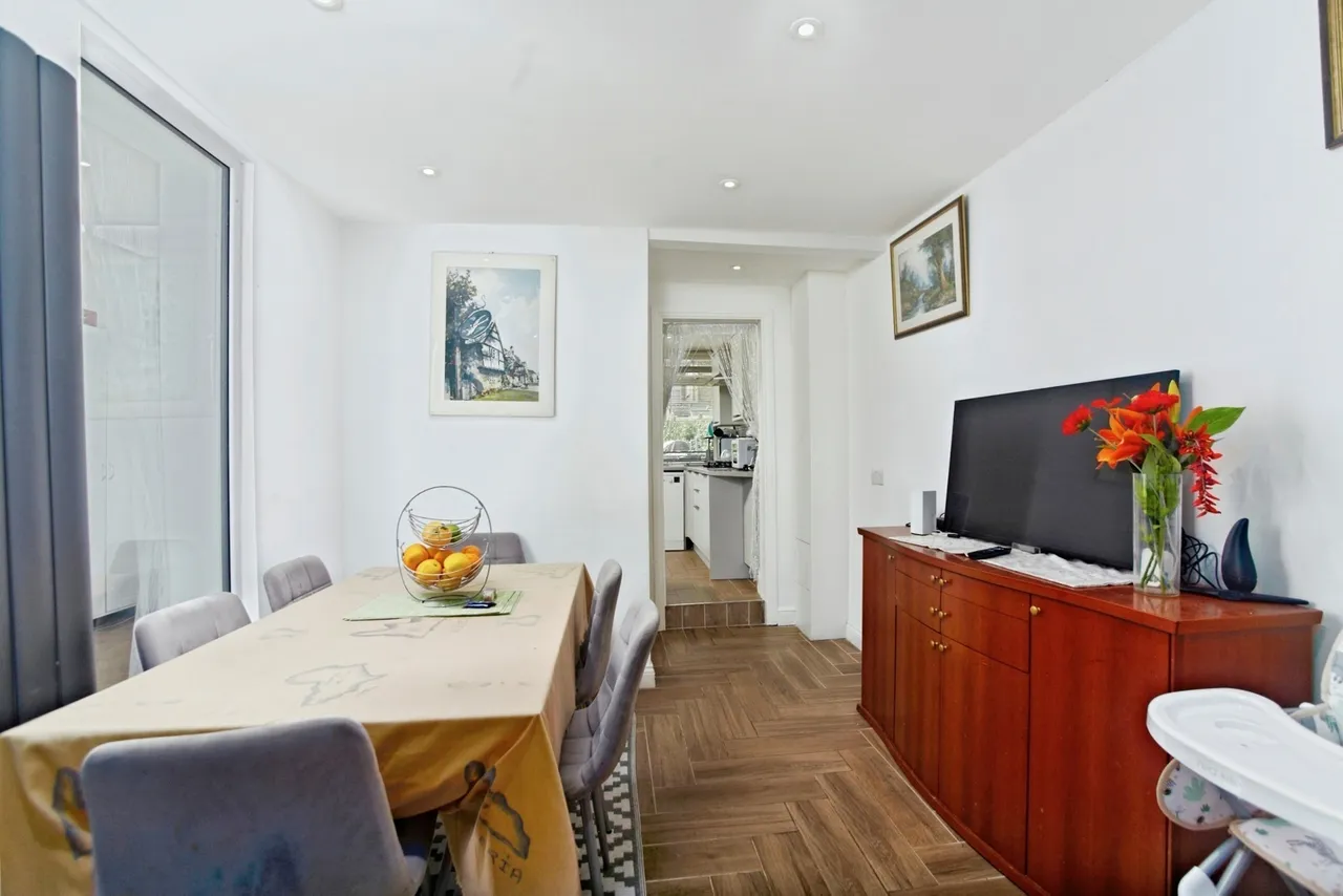 Addiscombe Court Road, Croydon, CR0, photo 5