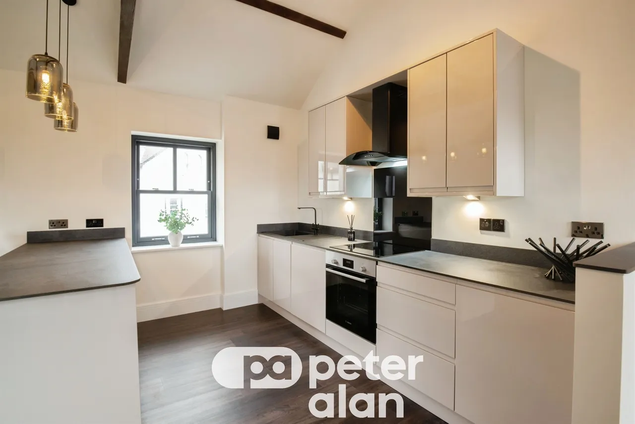 Stow Hill Newport, NP20, photo 3