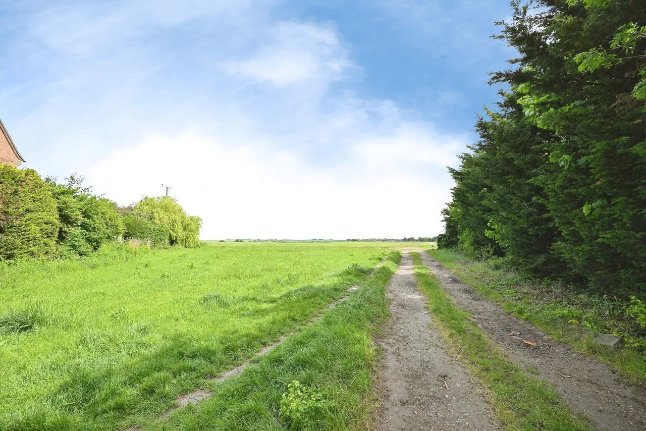 The Street, Upper Stoke, ME3, photo 15