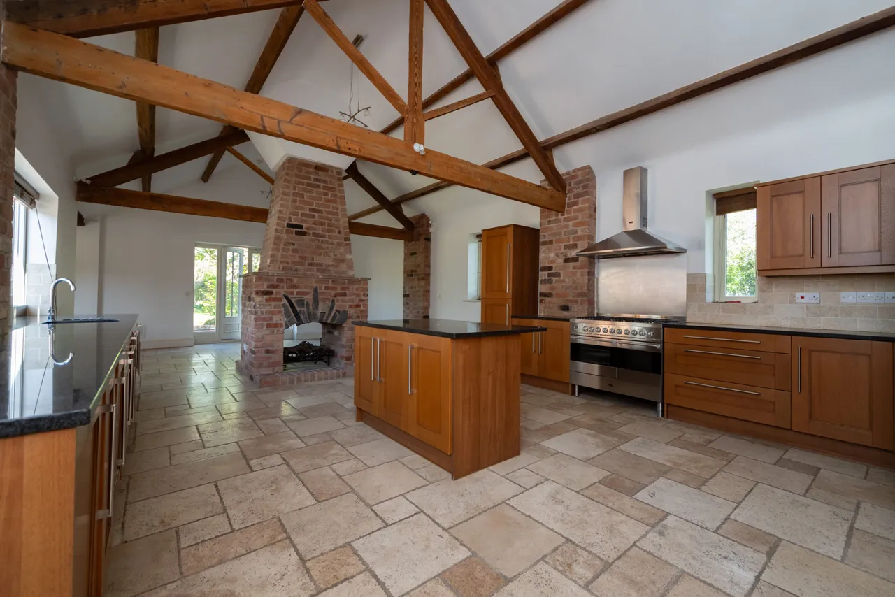 Sandfields Barn, Station Road, Rothley, Leicester, Leicester, LE7 7LD, photo 2