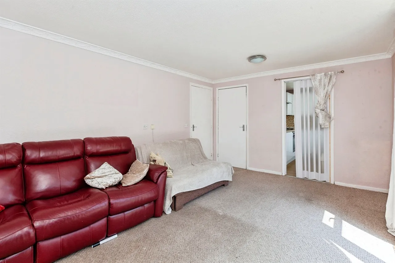 Rye Court, Slough, SL1, photo 3