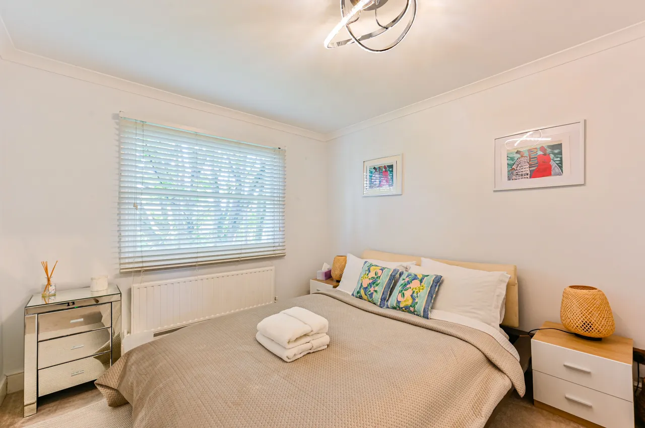 Flat 6, 19 Redcliffe Gardens, London, photo 6