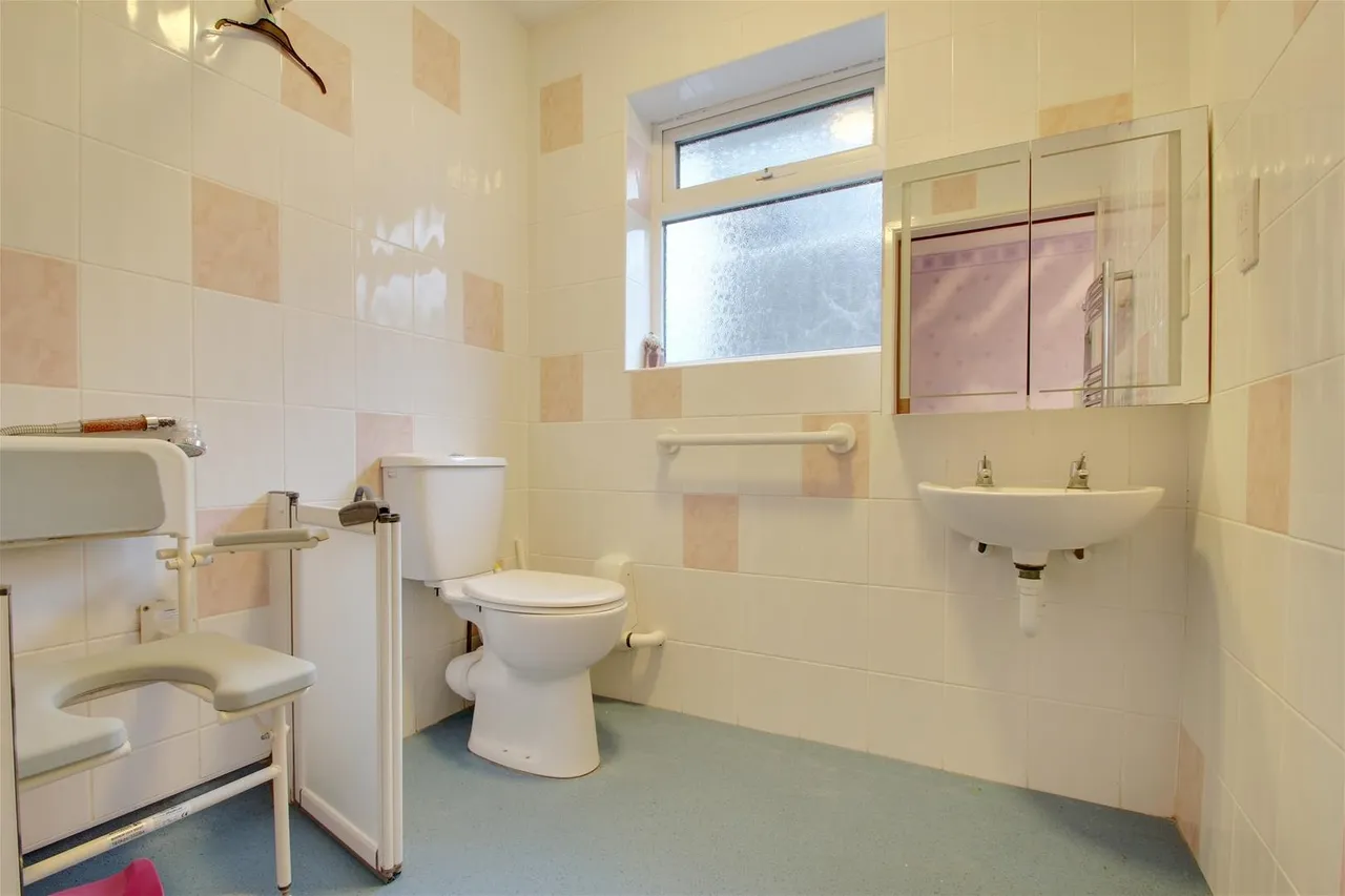 Parklands Avenue, Goring-By-Sea, Worthing, photo 14