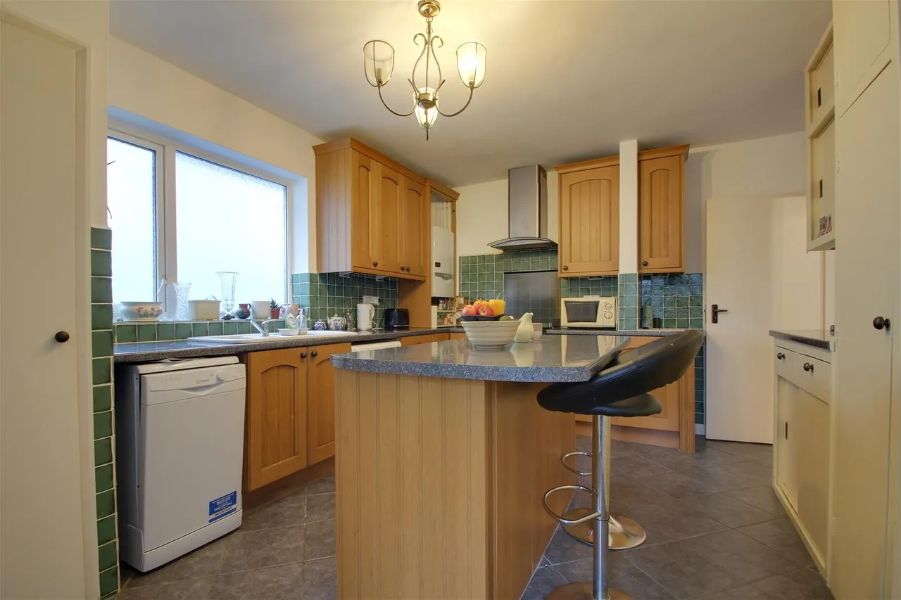Parklands Avenue, Goring-By-Sea, Worthing, photo 7