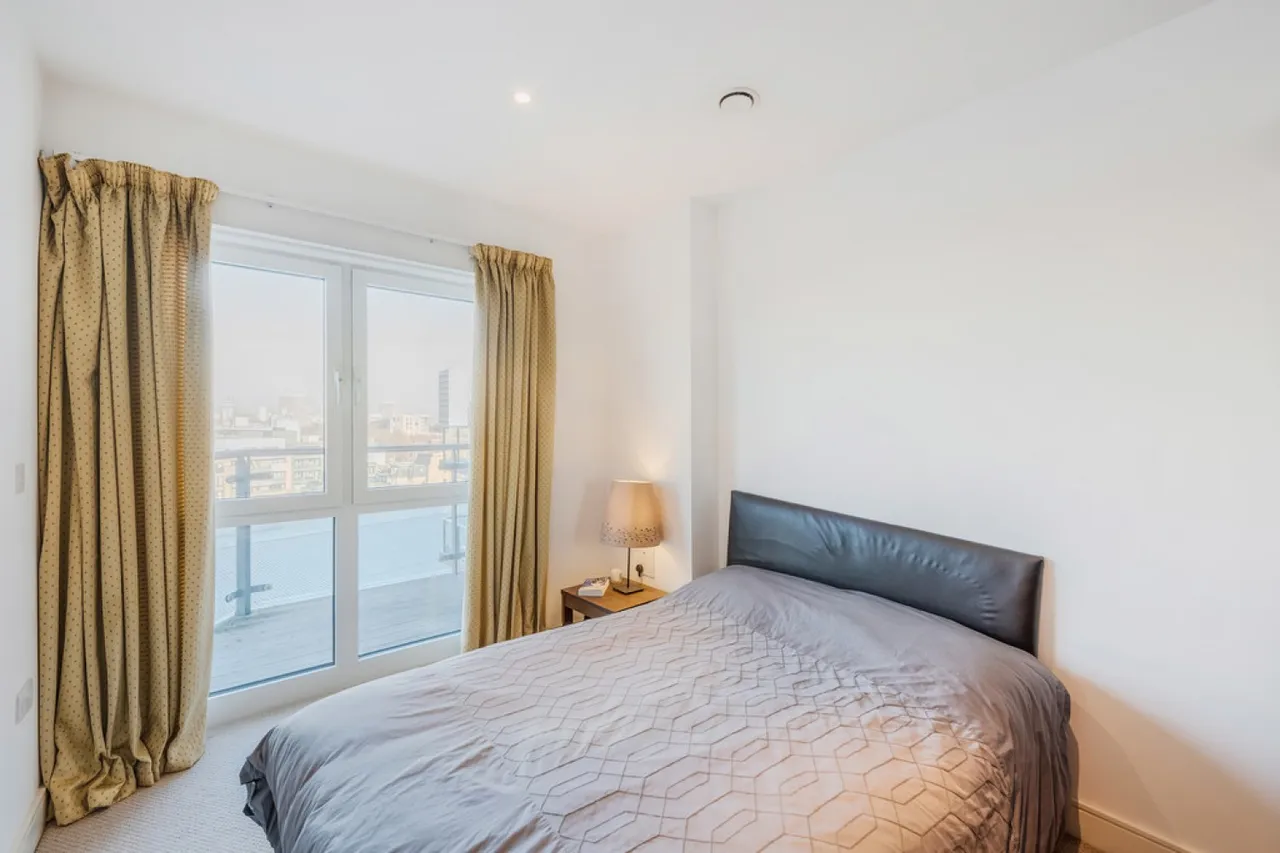 Flotilla House, Battersea Reach, SW18, photo 8