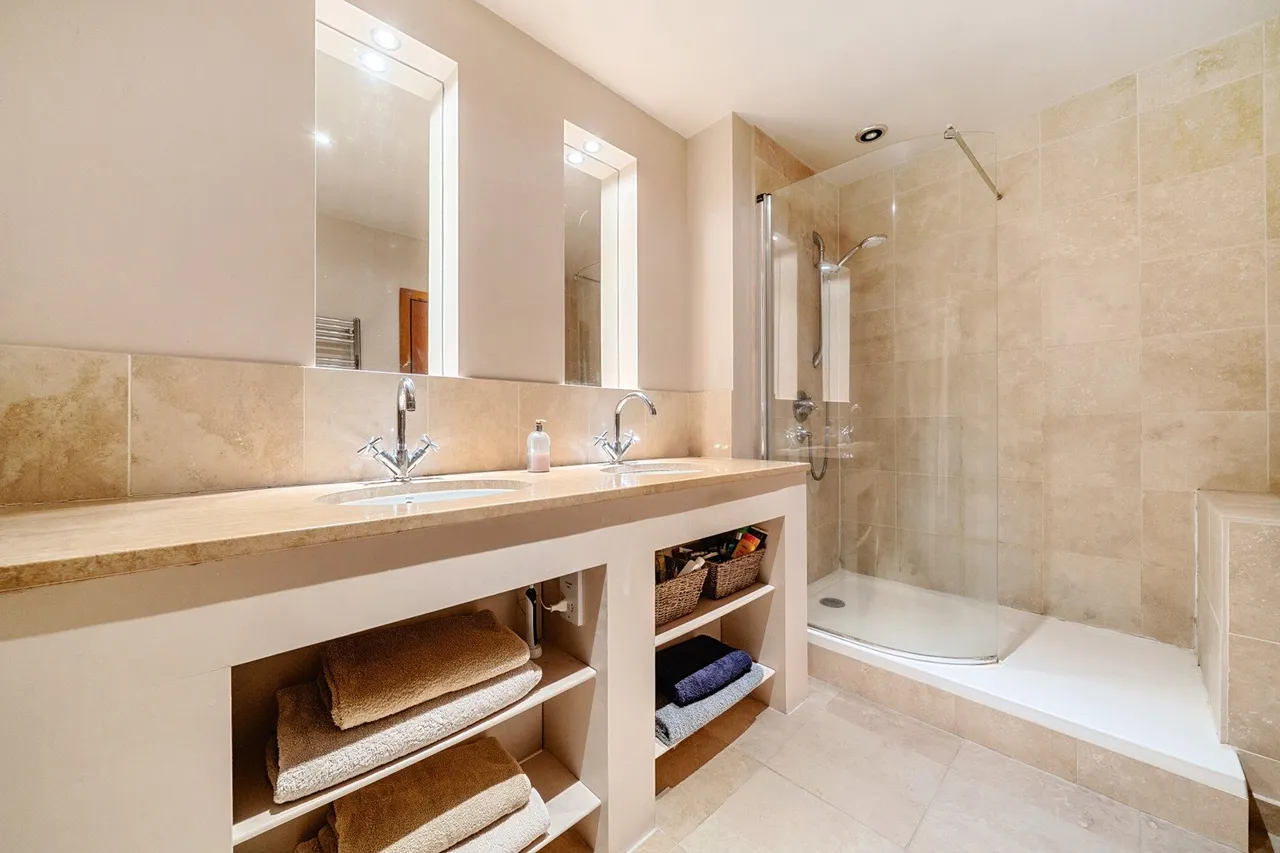 Franks Farm, Dartford Road, Dartford, DA4, photo 6