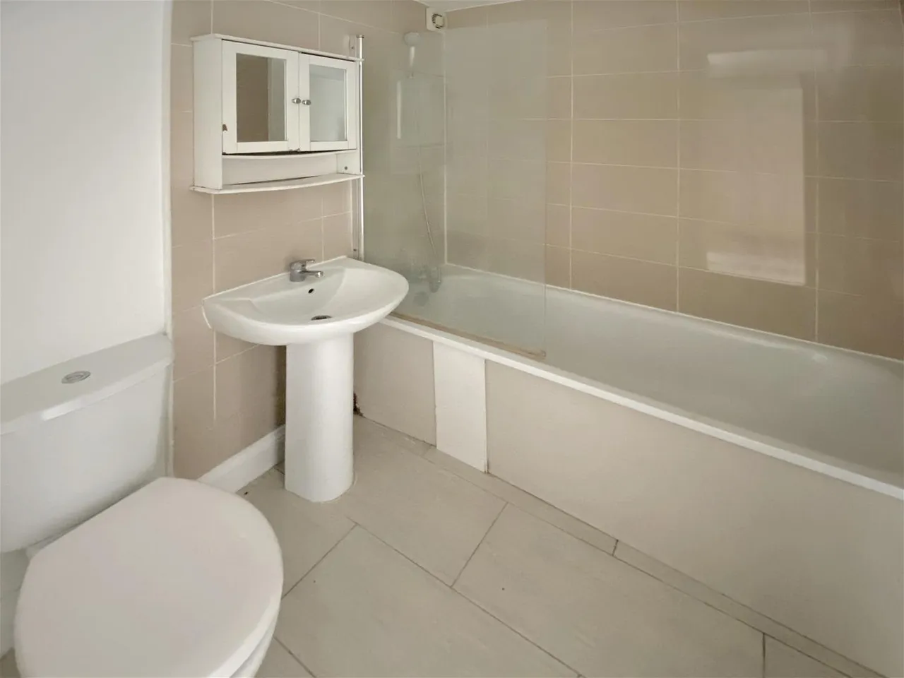 Huxley Close, Northolt, photo 7