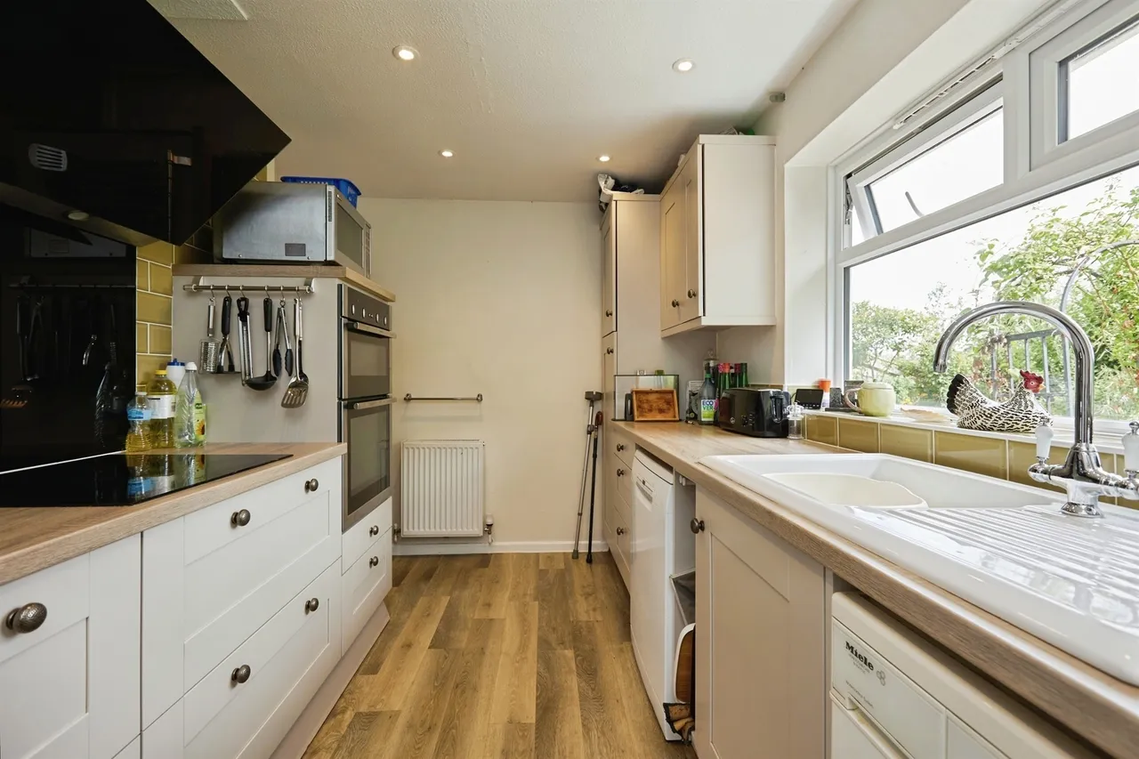 Hayes Mead, Motcombe, SP7, photo 8