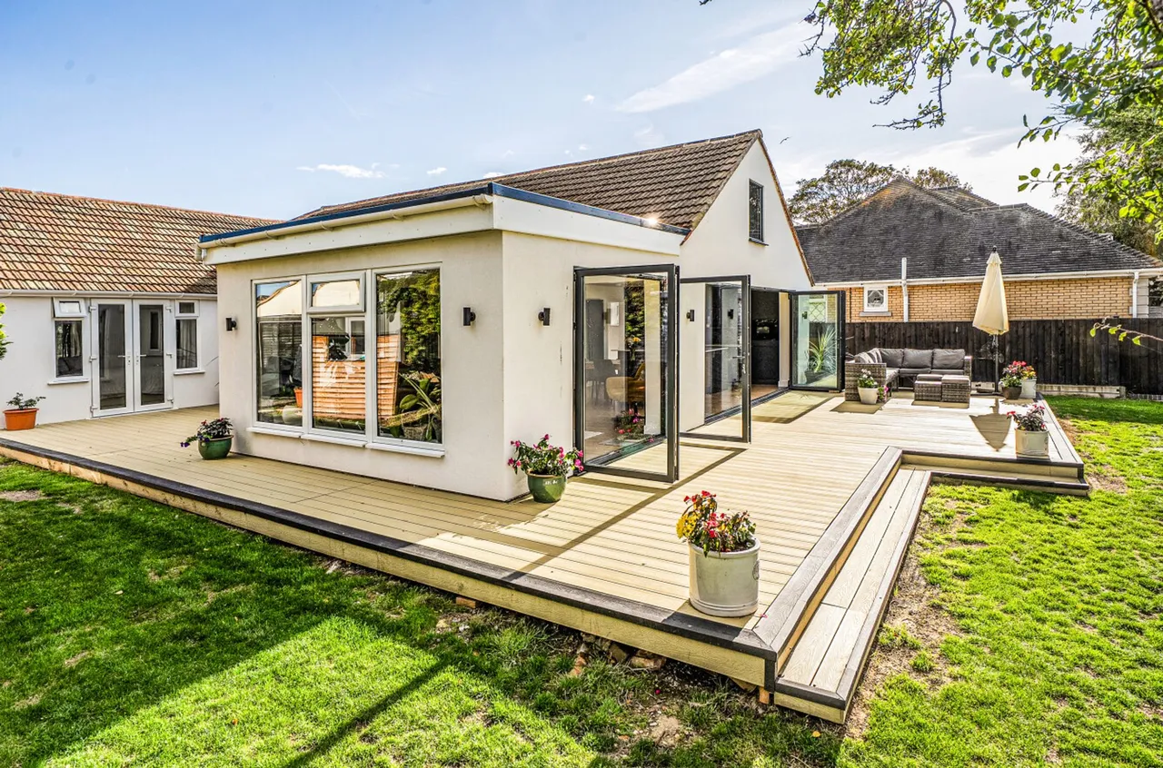 Eastoke Avenue, Hayling Island, PO11, photo 30