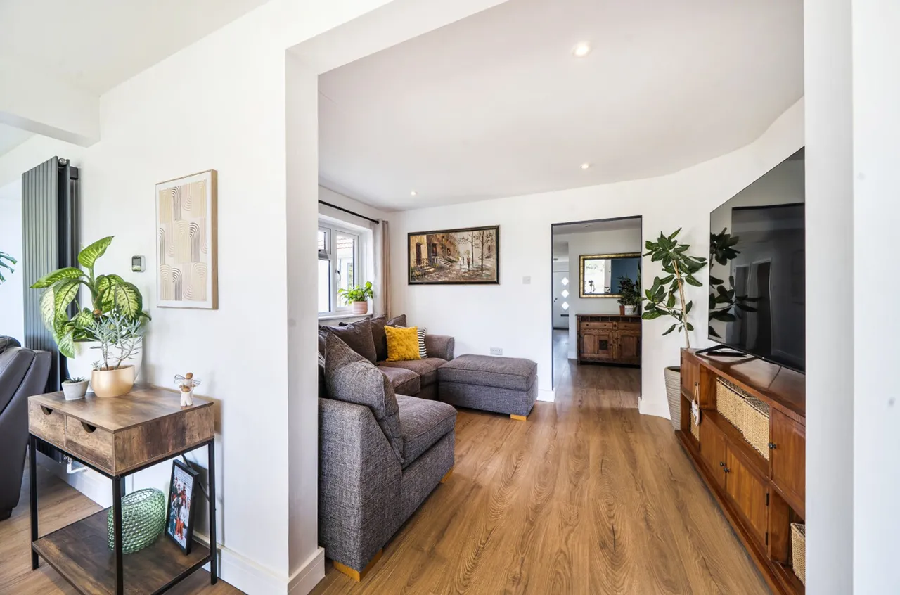 Eastoke Avenue, Hayling Island, PO11, photo 8