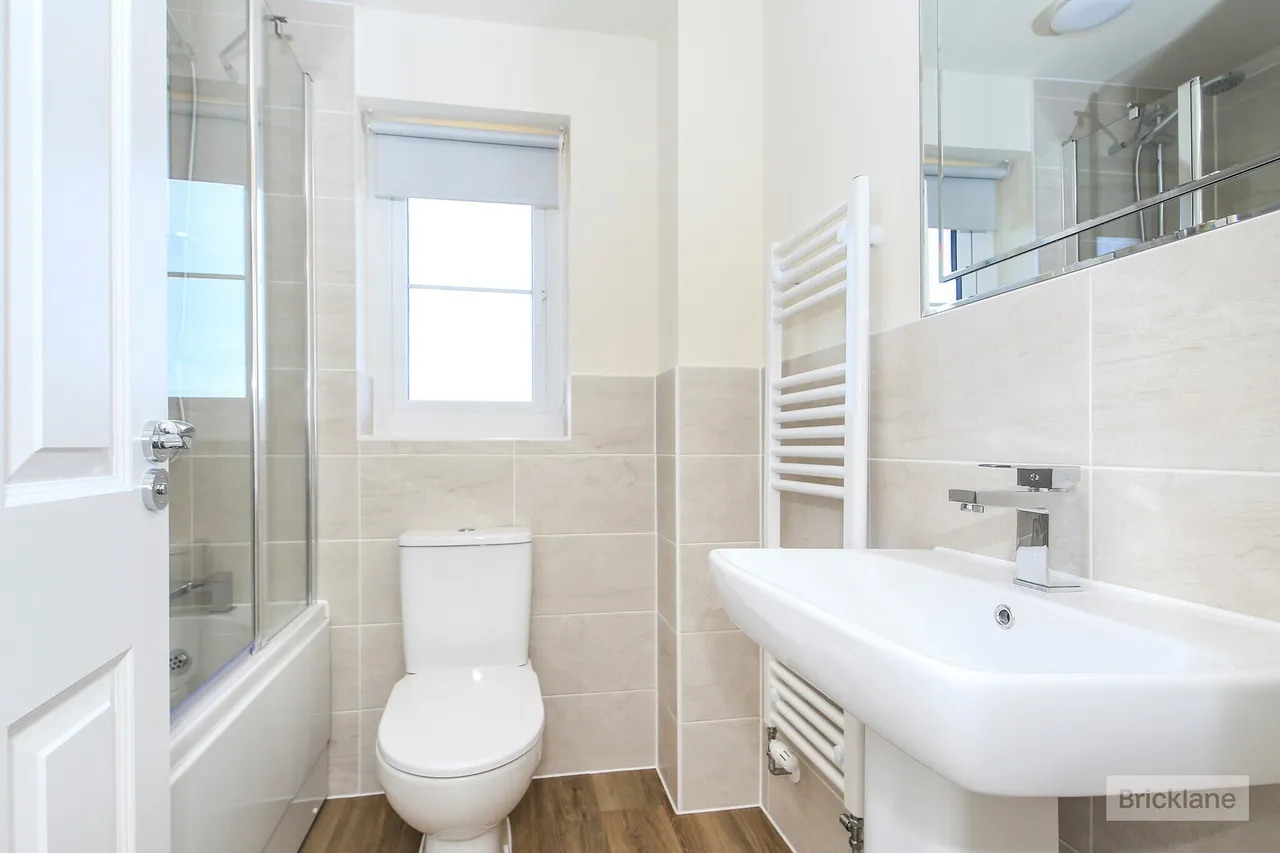 3 bed property to rent, Almond Avenue, Peterborough, PE7
