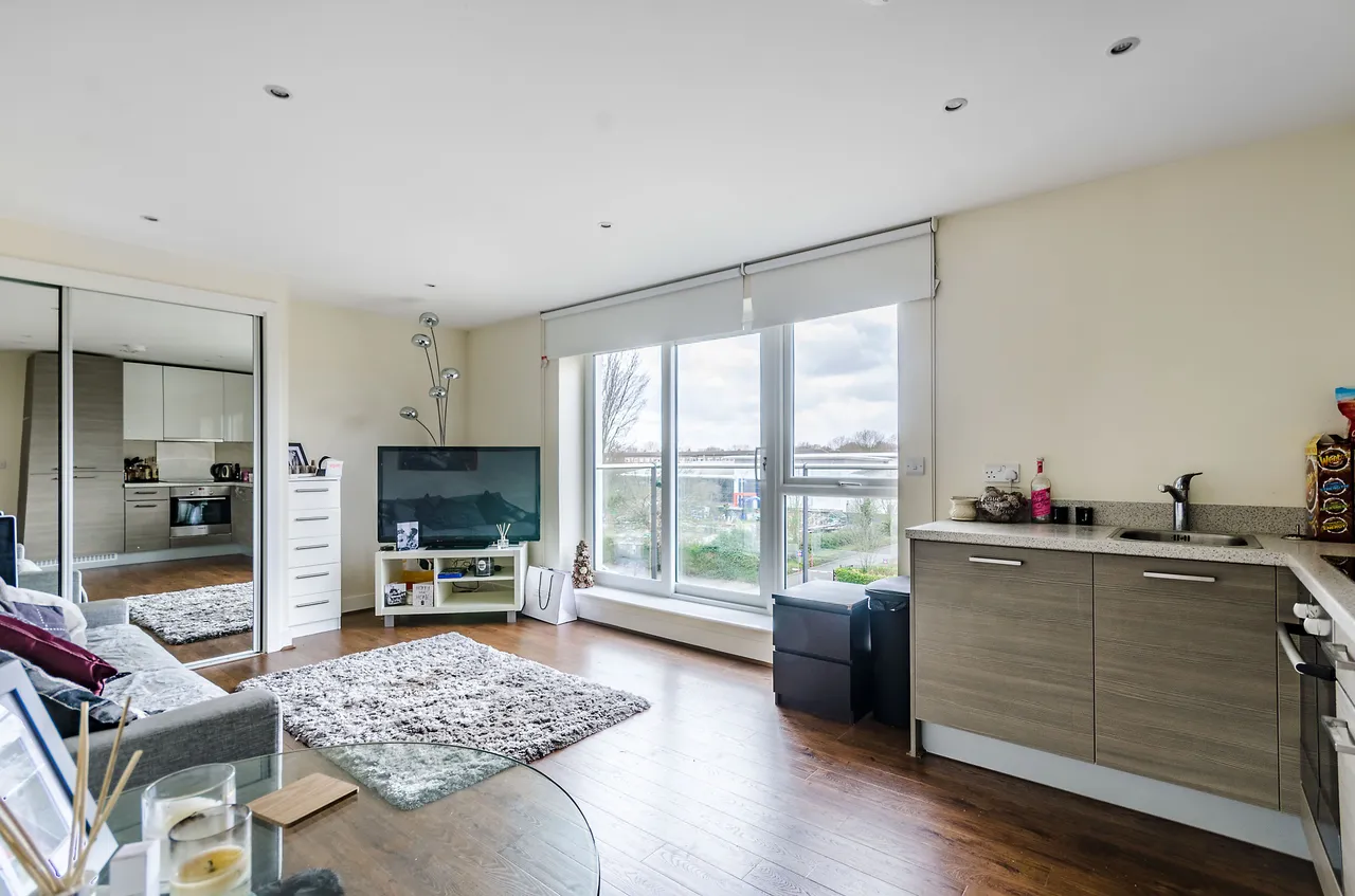 Flat 175, Napier House, Bromyard Avenue, London, photo 5