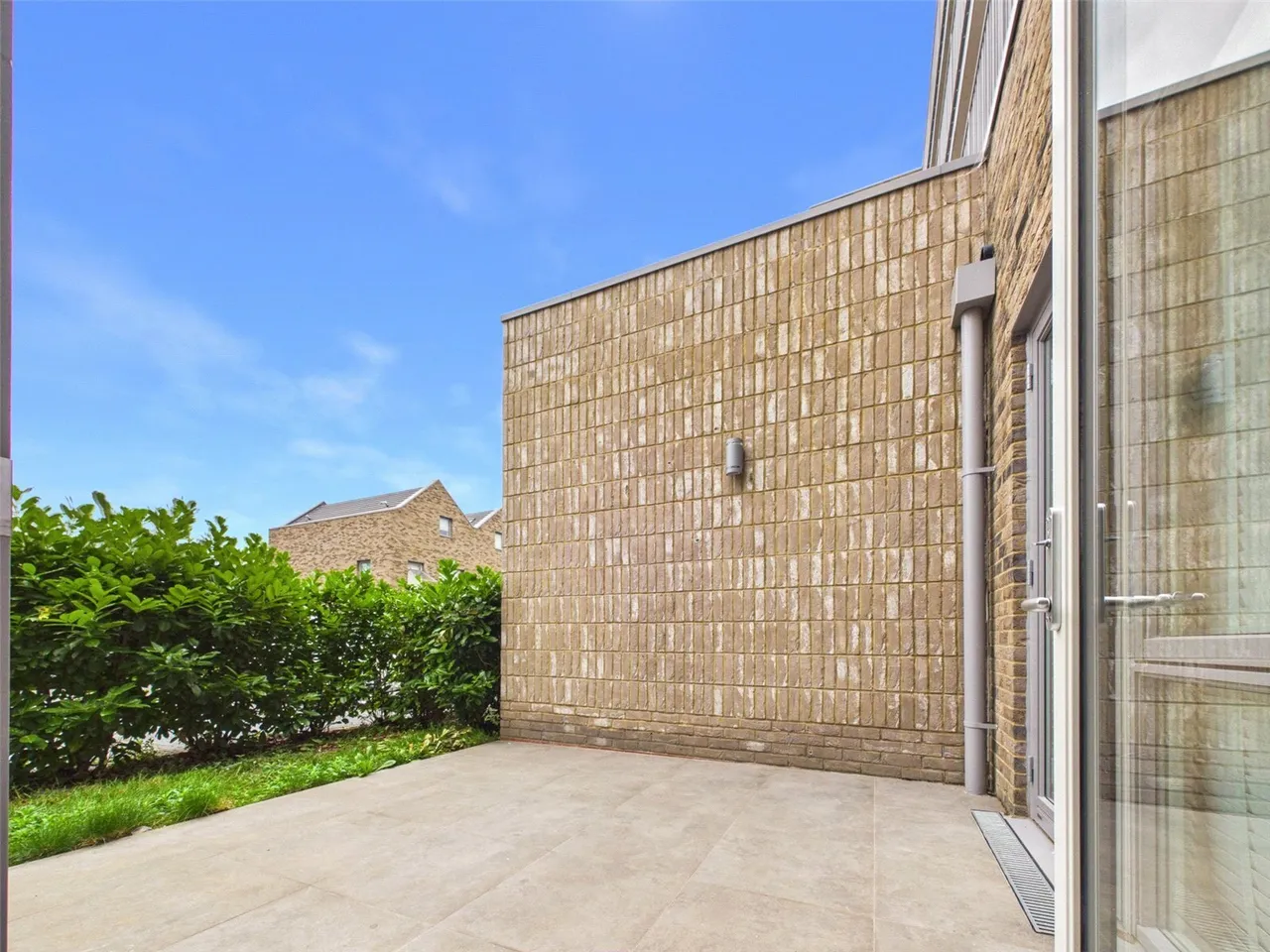 New Road, Rainham, RM13, photo 13