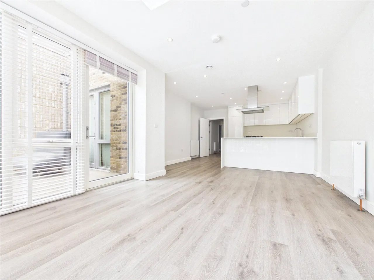 New Road, Rainham, RM13, photo 3
