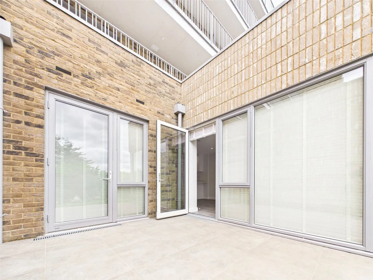 New Road, Rainham, RM13, photo 14