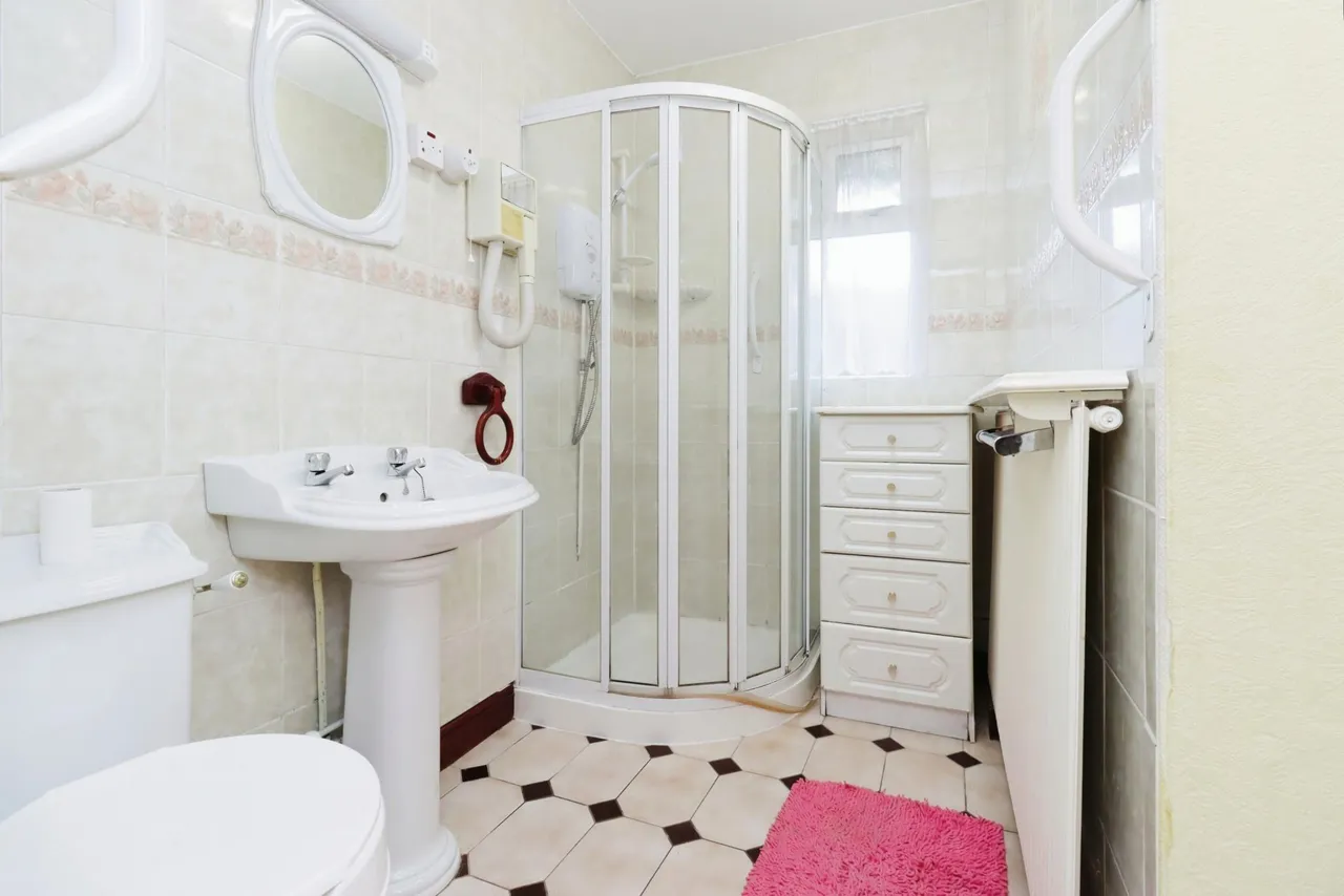 Wellington Road, Telford, TF2, photo 12