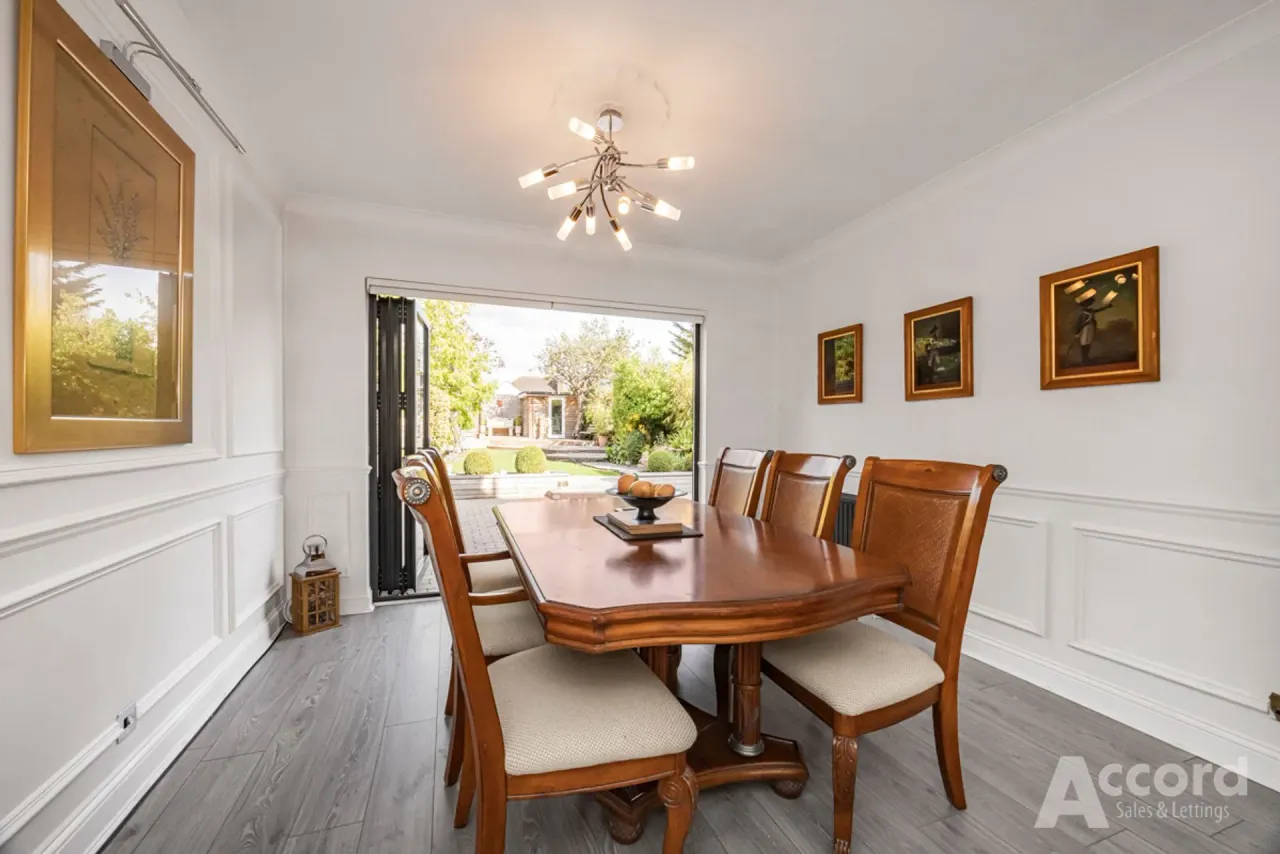 Ayr Way, Romford, RM1, photo 10
