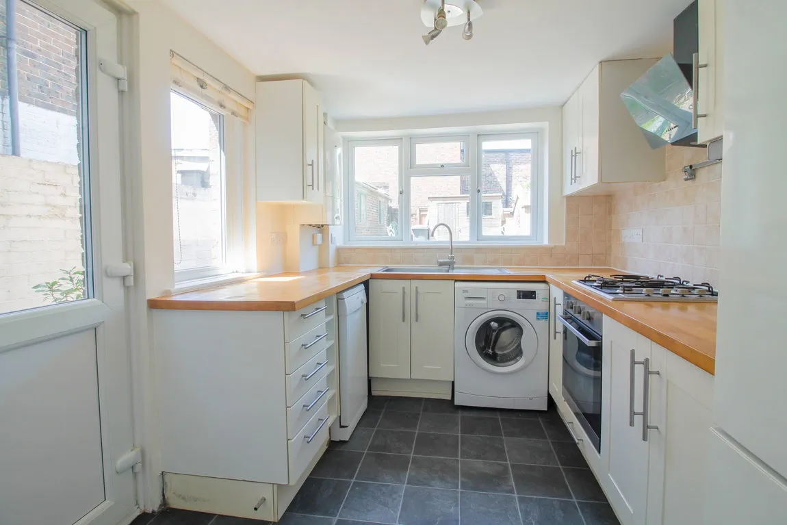 Alexandra Road, Uckfield, TN22 5BD, photo 2