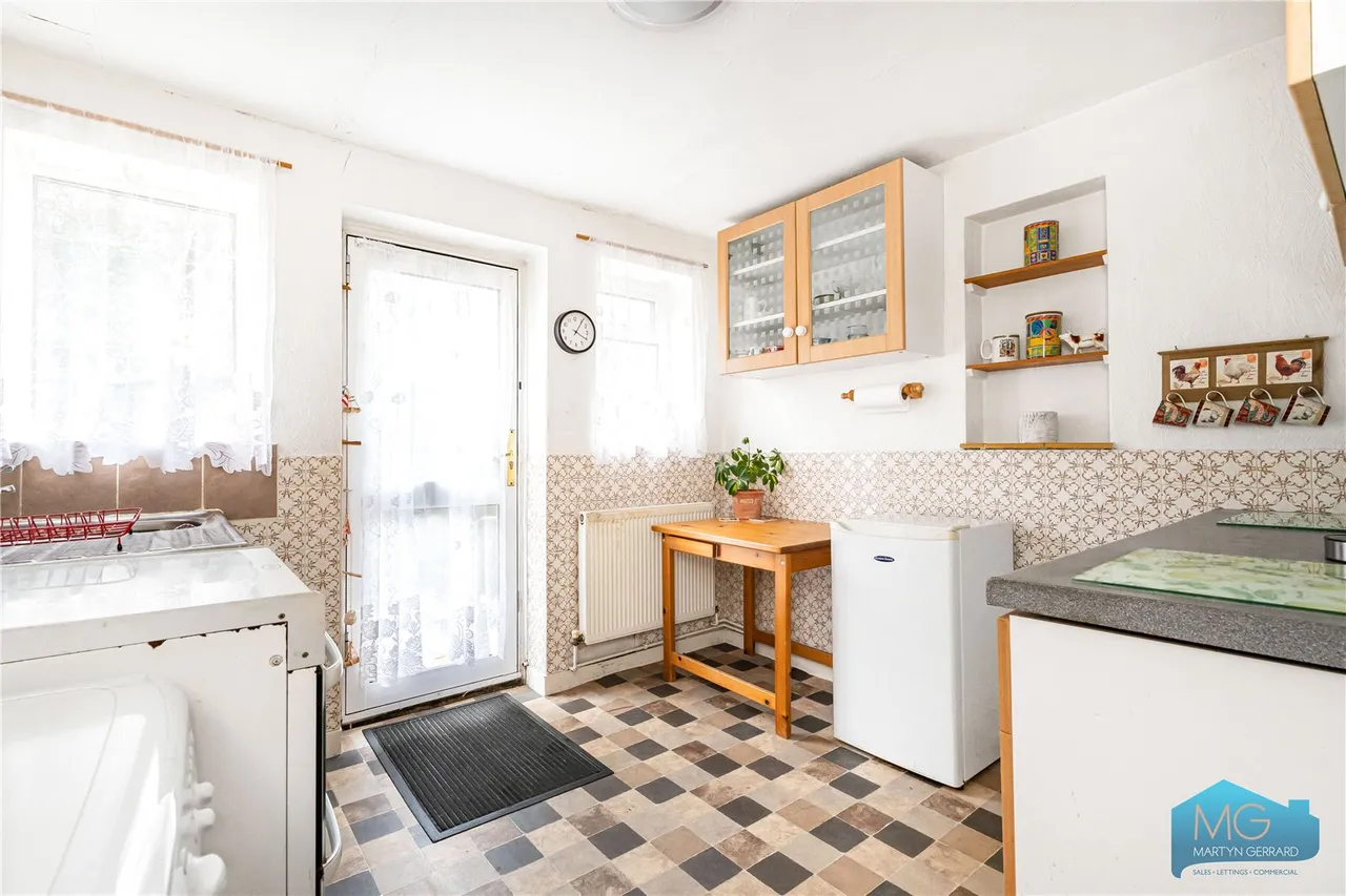 Coniston Close, London, N20, photo 4