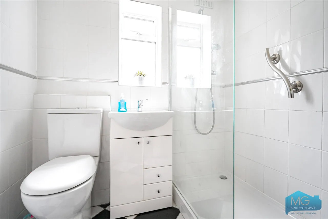 Coniston Close, London, N20, photo 12
