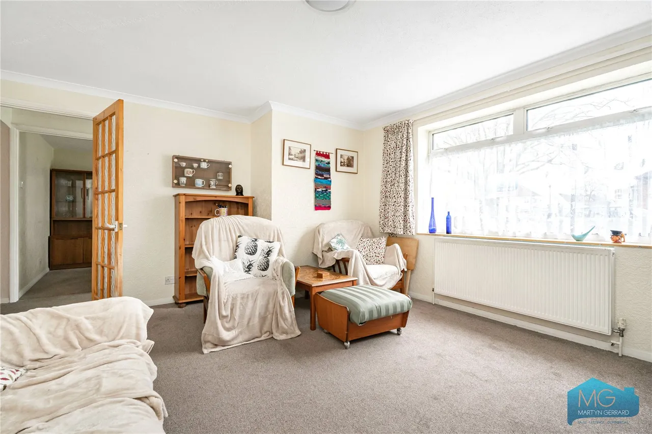 Coniston Close, London, N20, photo 9