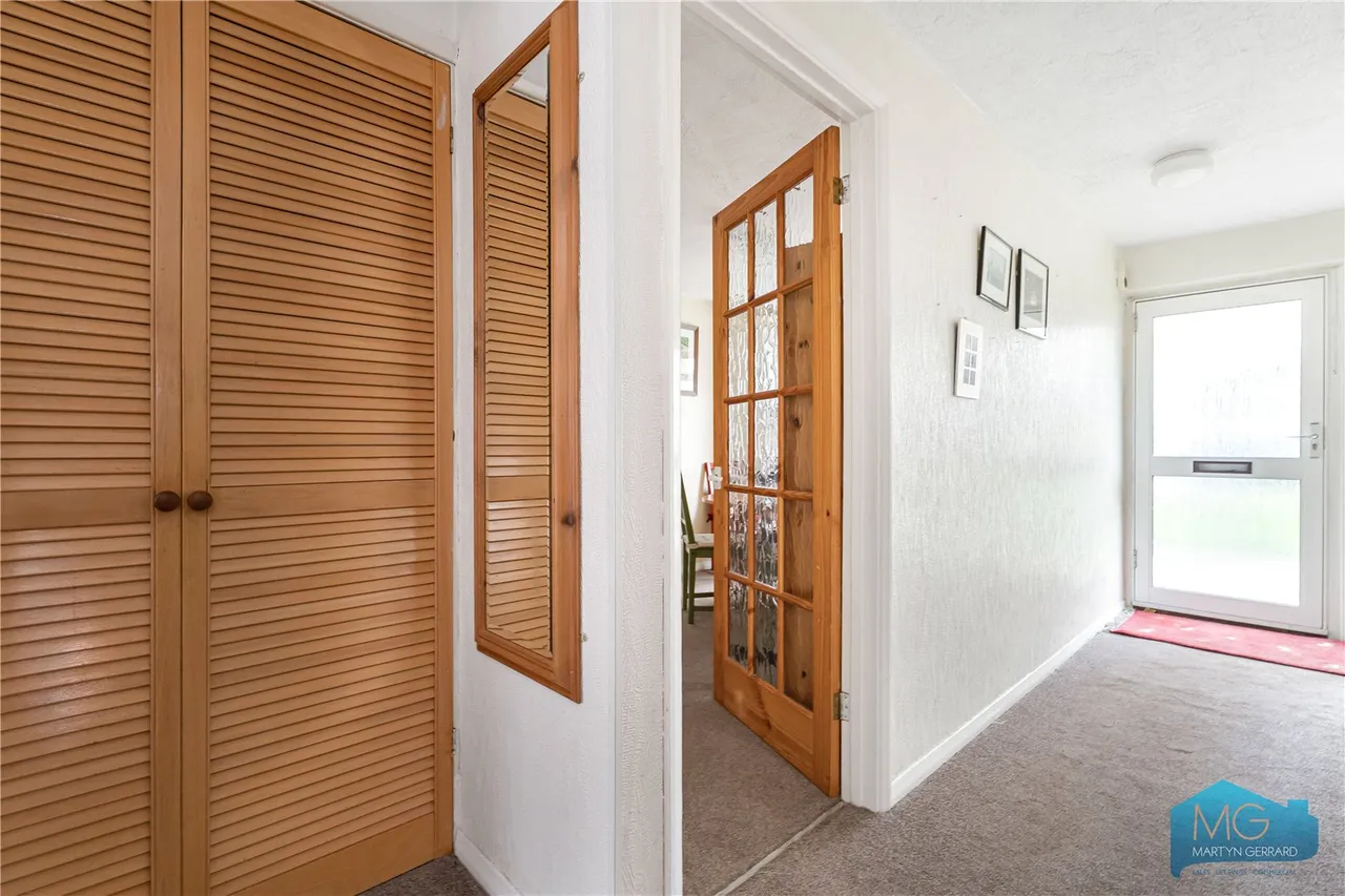 Coniston Close, London, N20, photo 8