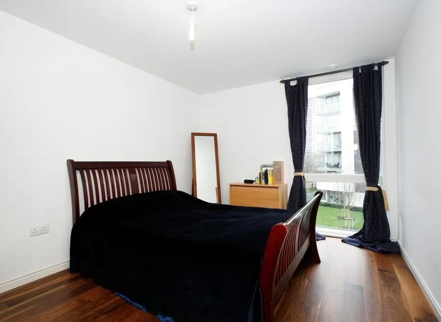 Clayponds Lane, Brentford, TW8, photo 6