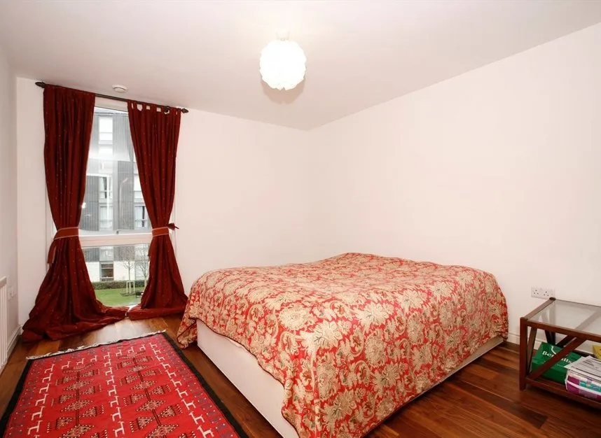 Clayponds Lane, Brentford, TW8, photo 5