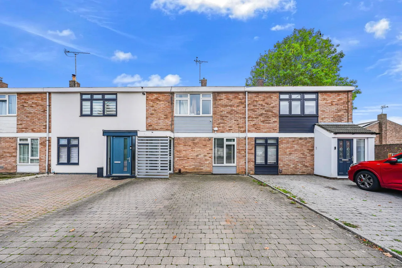 3 bed house for sale, Great Knightleys, Basildon, SS15