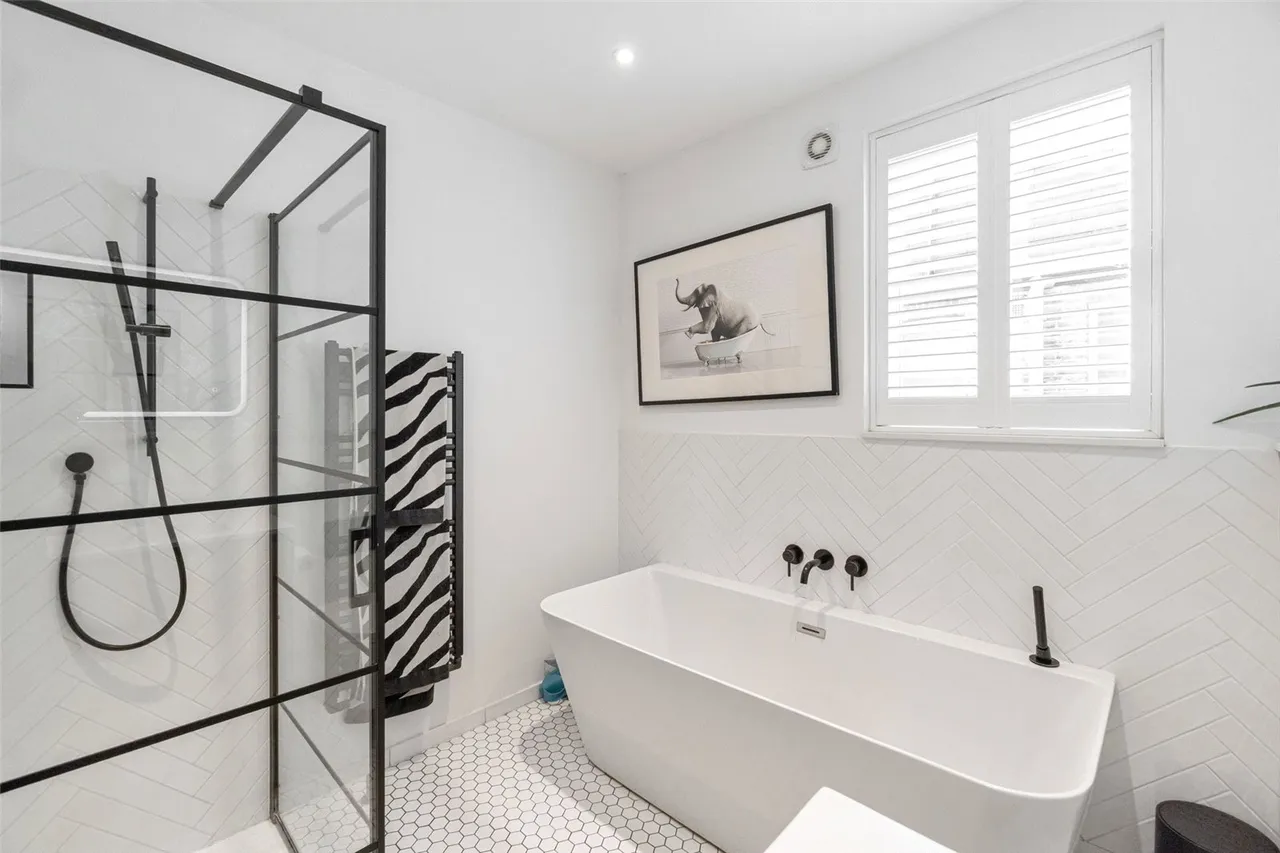 Claremont Road, Teddington, TW11, photo 21